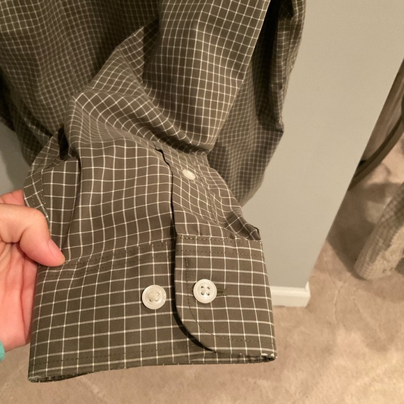 L.L. Bean Olive Green Checked Button Down Shirt Mens Size Large - Picture 3 of 8